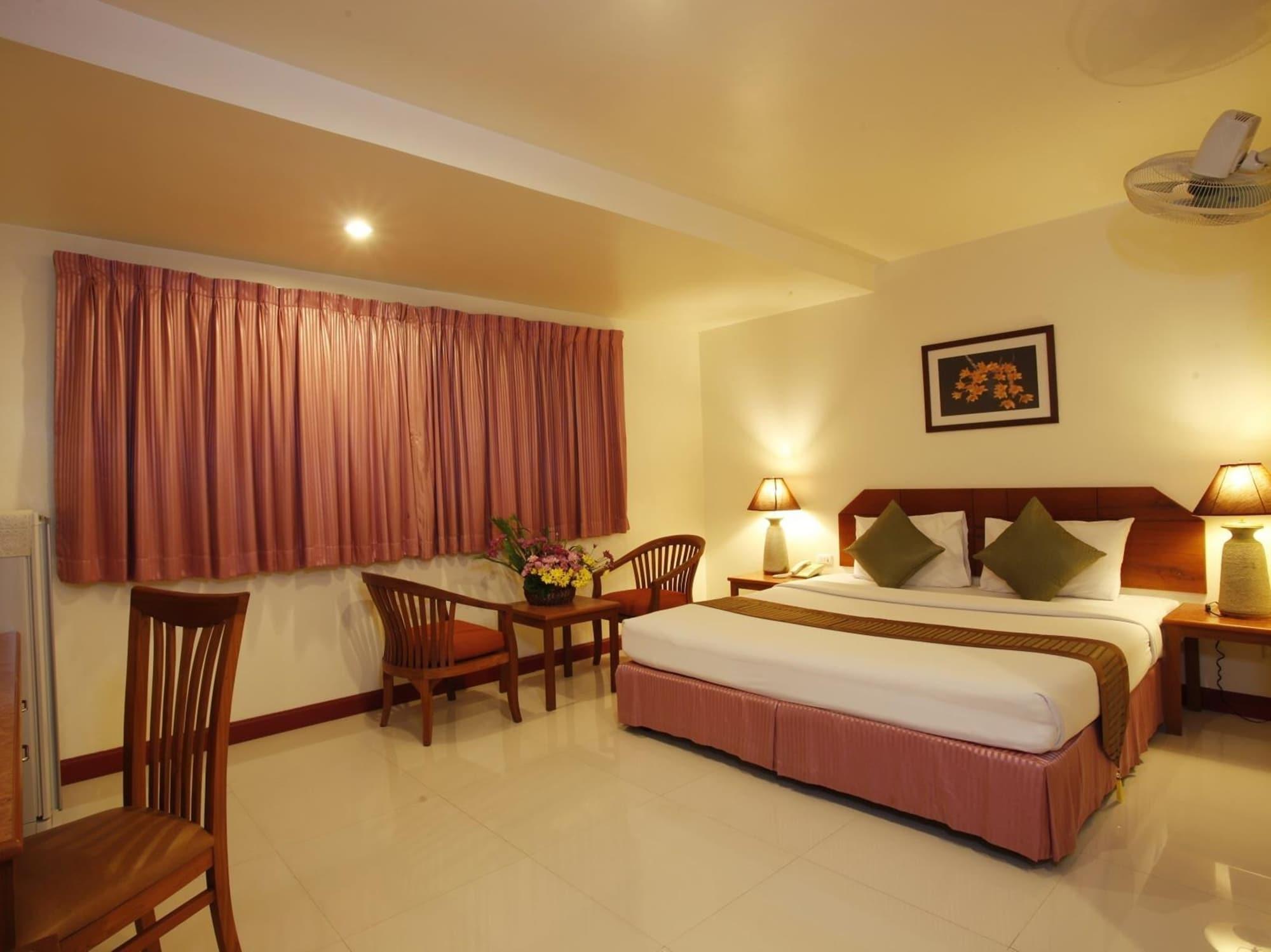 Orchid Resortel Patong Exterior photo