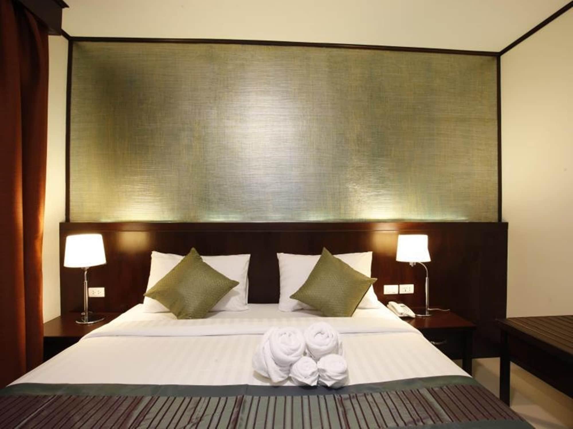 Orchid Resortel Patong Exterior photo