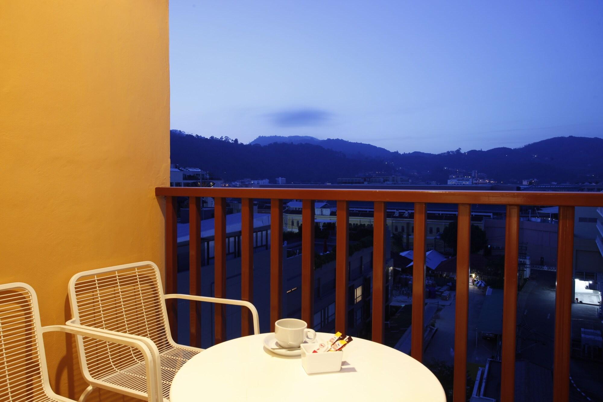 Orchid Resortel Patong Exterior photo