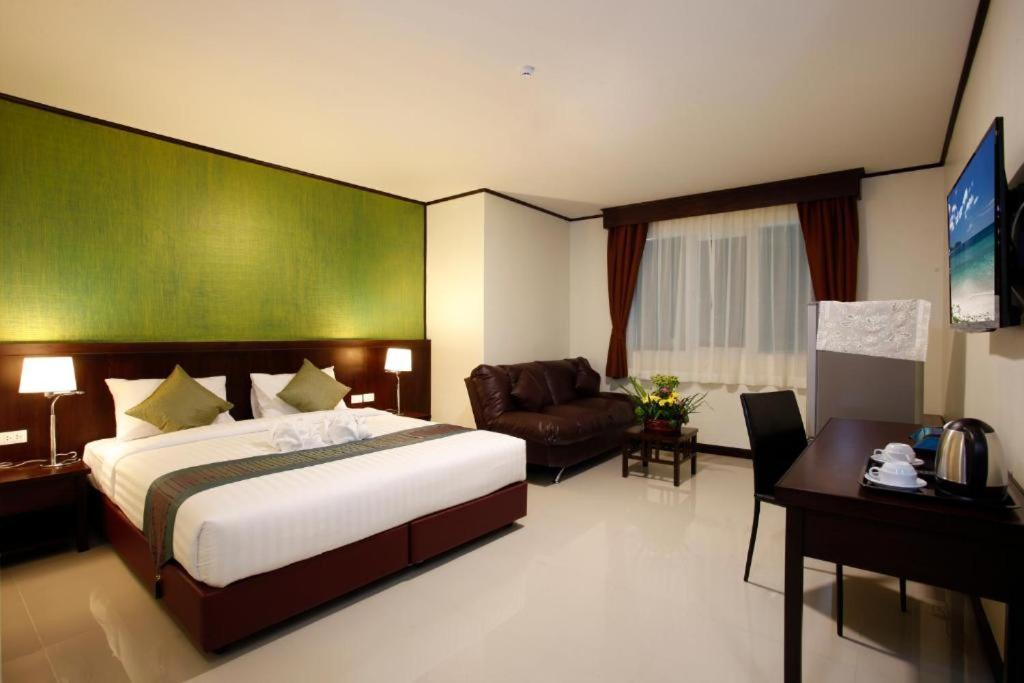 Orchid Resortel Patong Exterior photo
