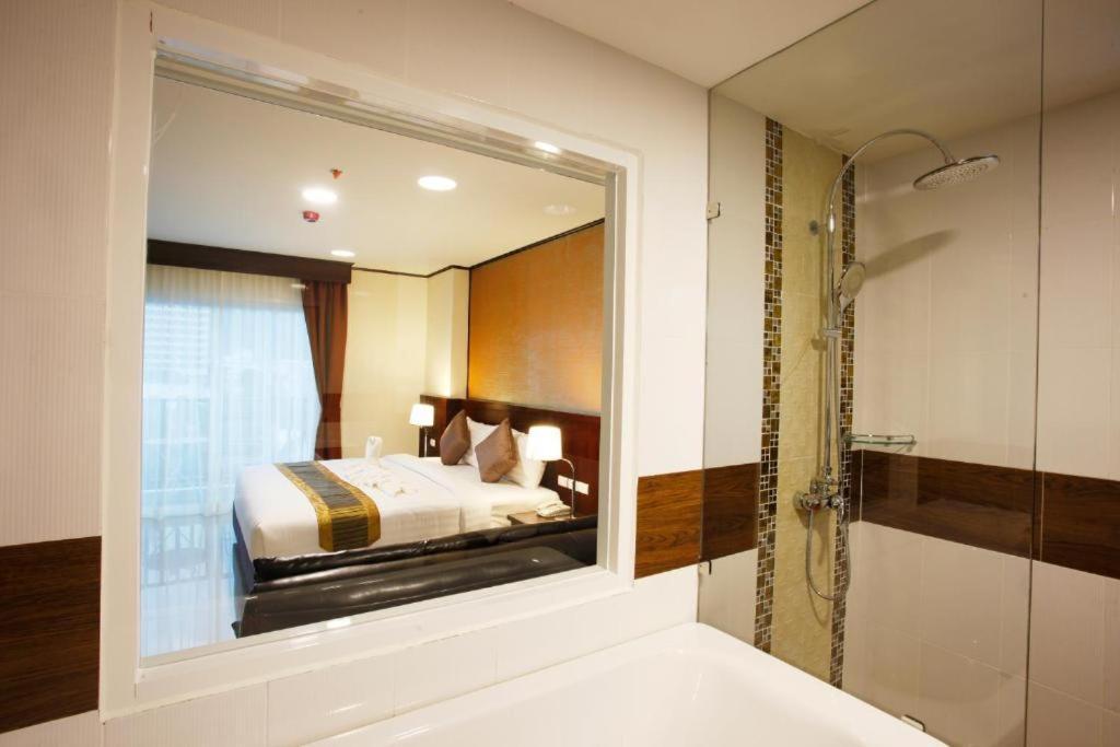 Orchid Resortel Patong Exterior photo