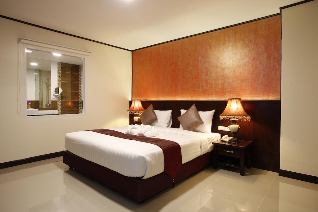Orchid Resortel Patong Exterior photo