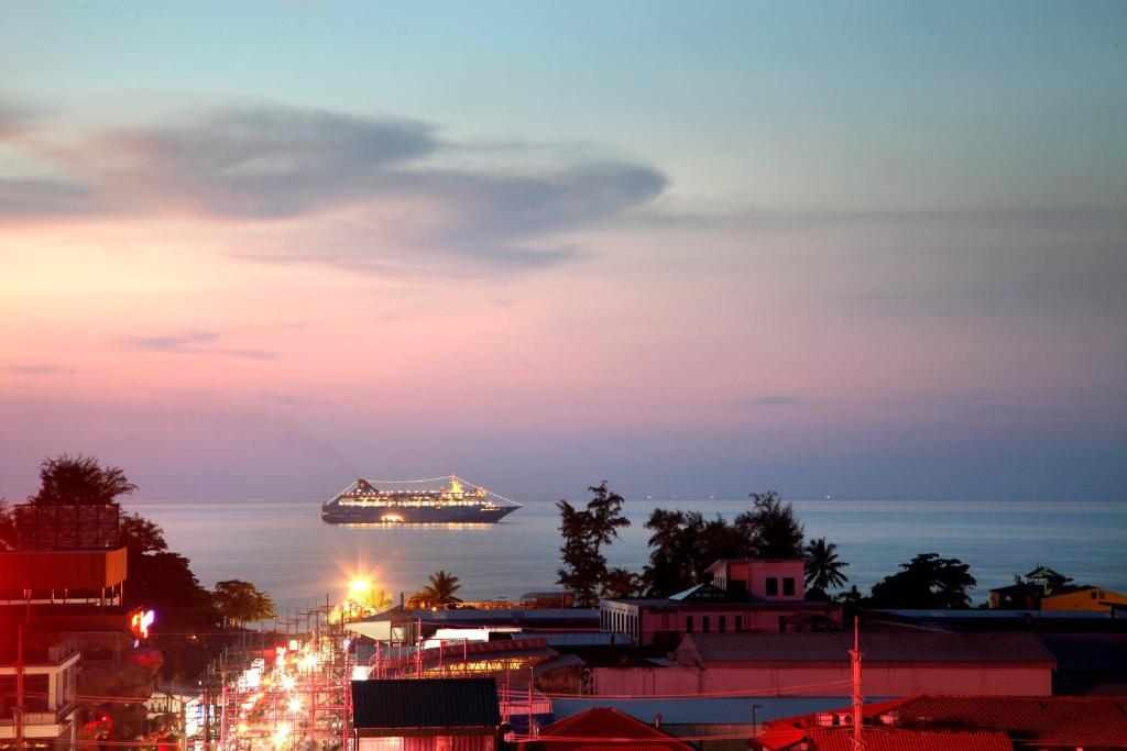 Orchid Resortel Patong Exterior photo